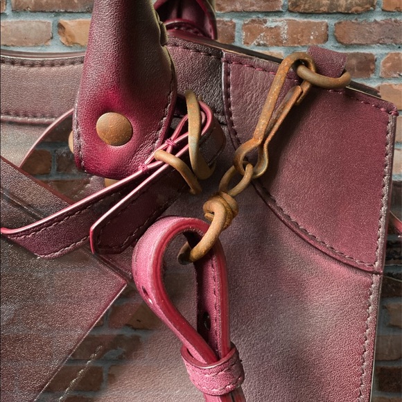 🚨Balenciaga NEO CLASSIC LARGE TOP HANDLE BAG🚨 - Picture 7 of 7